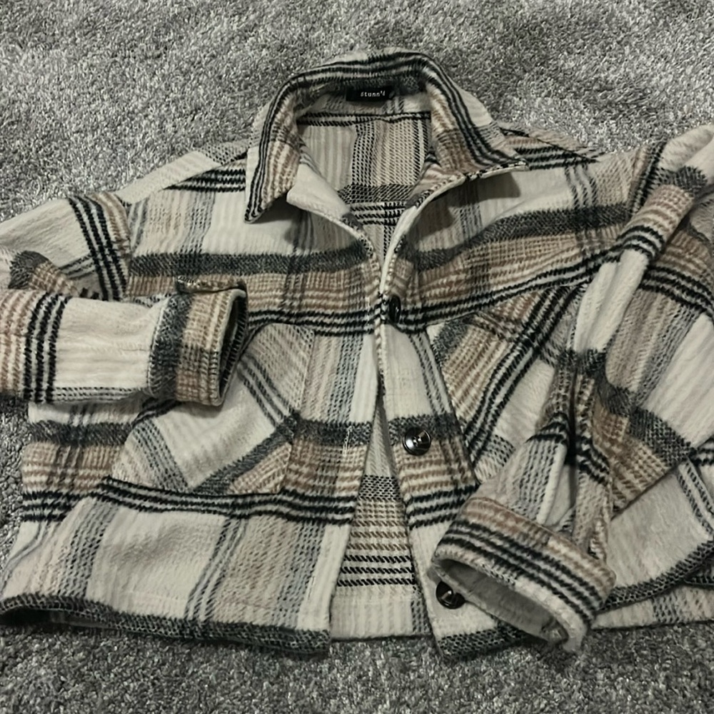 Cropped plaid jacket
